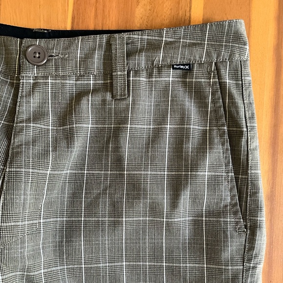 Casual Short by Hurley - Picture 2 of 4